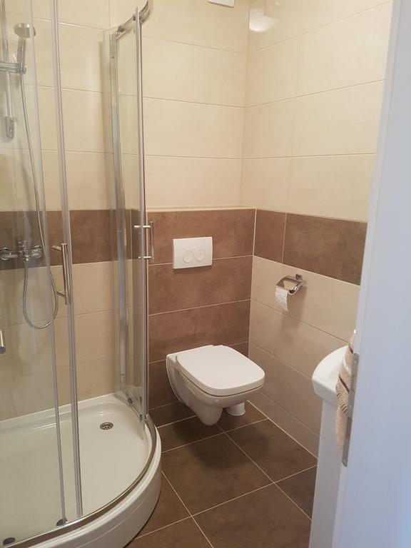 Apartman Lora ยูบุสกี ภายนอก รูปภาพ